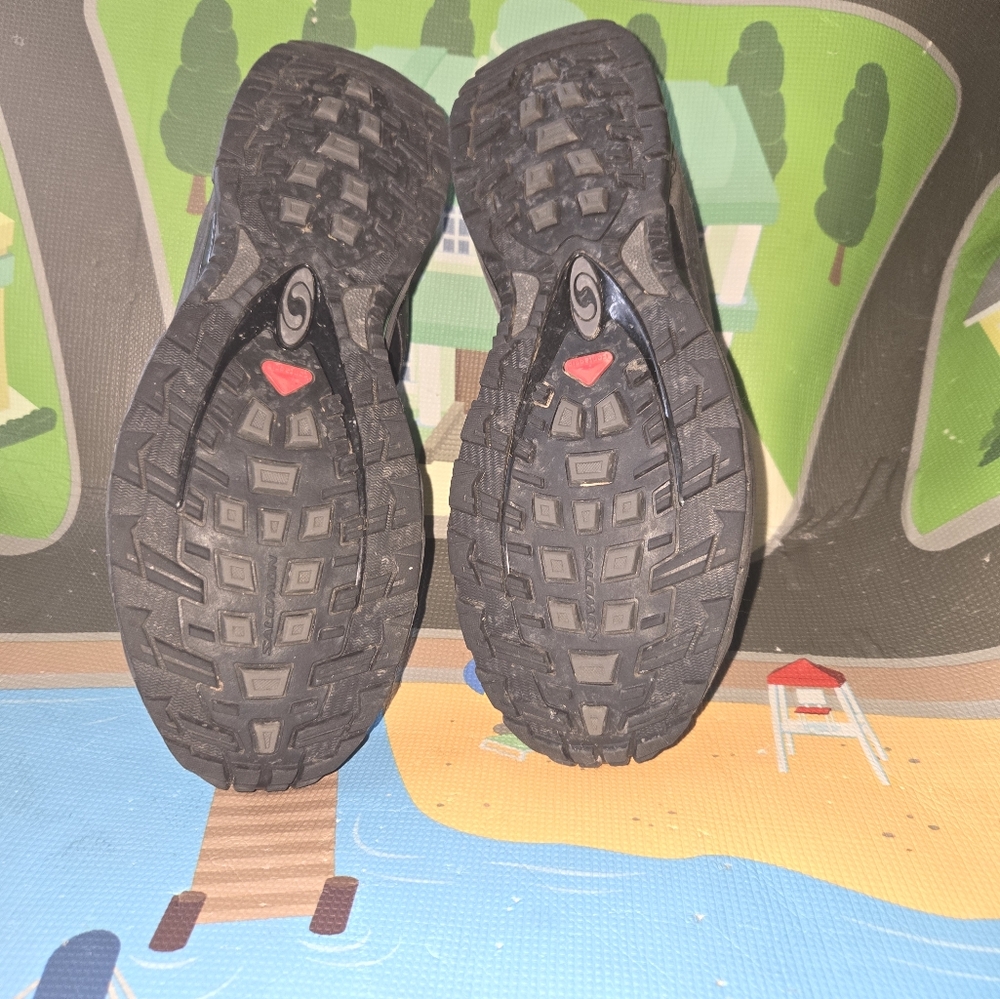 Salomen hiking shoes - Picture 4 of 5